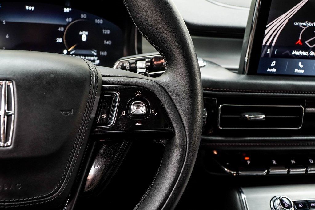 2023 Lincoln Aviator Standard photo 28