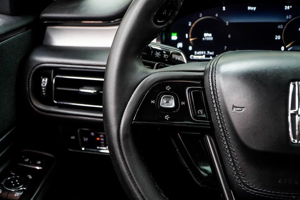 2023 Lincoln Aviator Standard photo 29