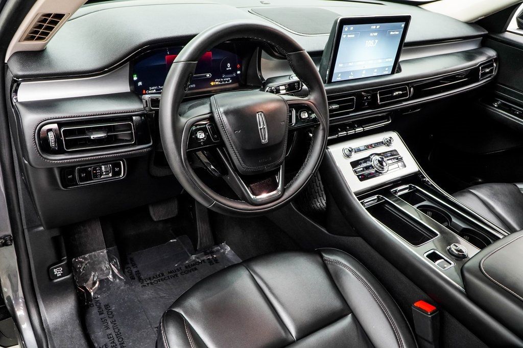 2023 Lincoln Aviator Standard photo 39