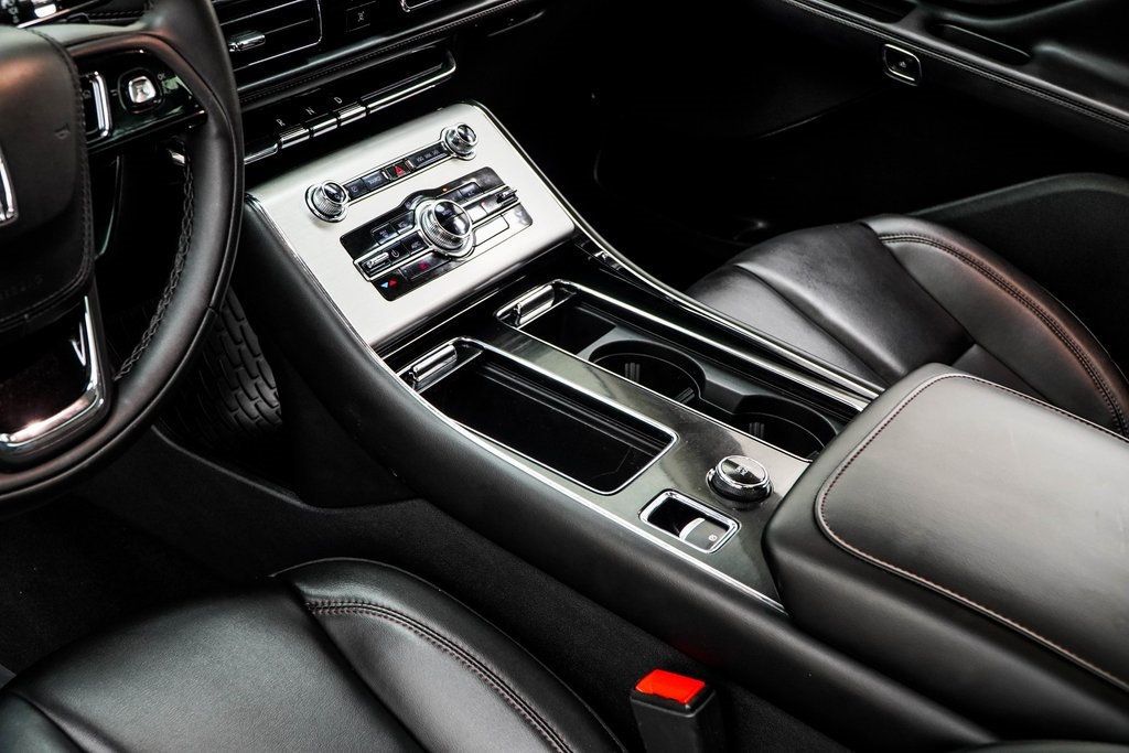2023 Lincoln Aviator Standard photo 40