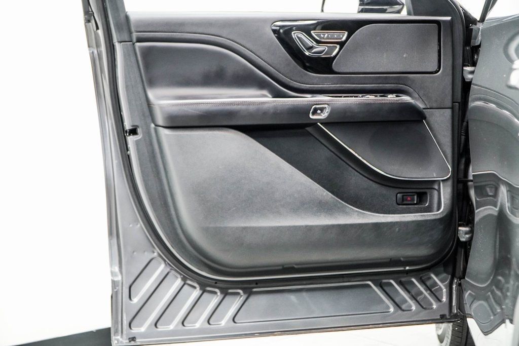 2023 Lincoln Aviator Standard photo 41