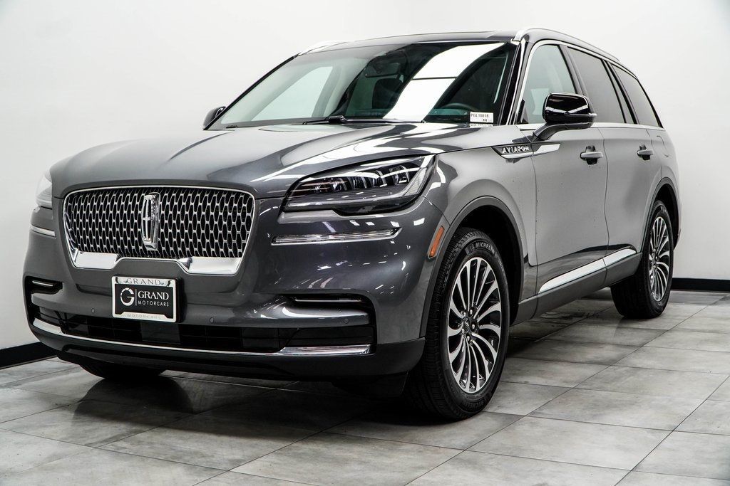 2023 Lincoln Aviator Standard photo 4