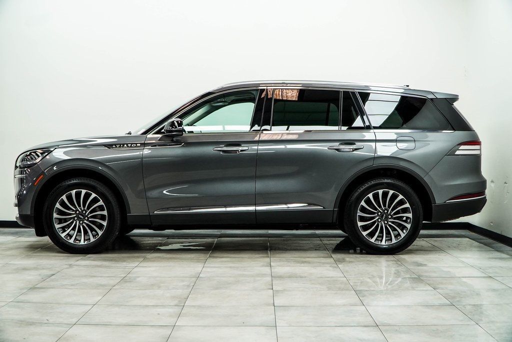 2023 Lincoln Aviator Standard photo 5