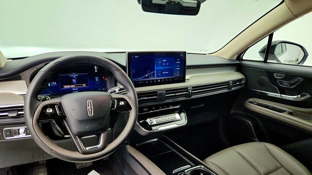2023 Lincoln Corsair Standard AWD w/ Equipment Group 101A and Co-Pilot360 Vision - 22993422 - 10