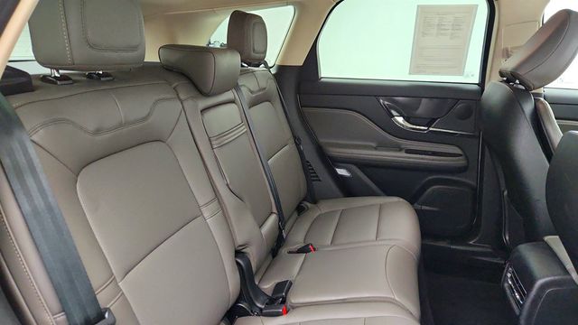 2023 Lincoln Corsair Standard AWD w/ Equipment Group 101A and Co-Pilot360 Vision - 22993422 - 22