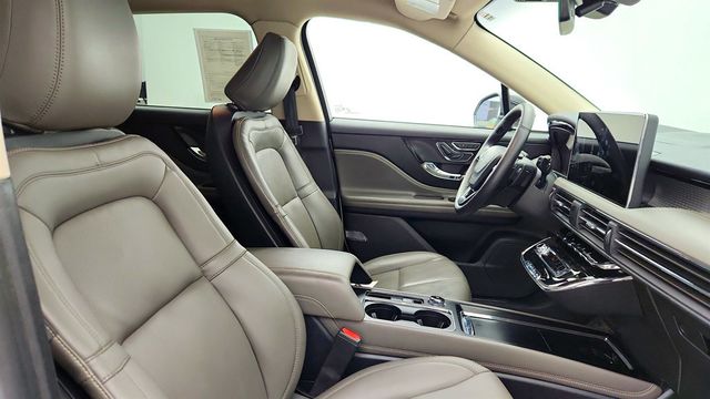 2023 Lincoln Corsair Standard AWD w/ Equipment Group 101A and Co-Pilot360 Vision - 22993422 - 24