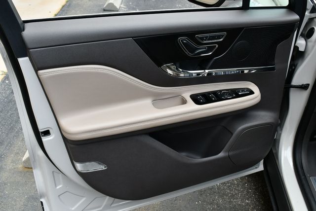 2023 Lincoln Corsair Standard FWD W/Equipment Group 101A & Navigation - 23050044 - 11