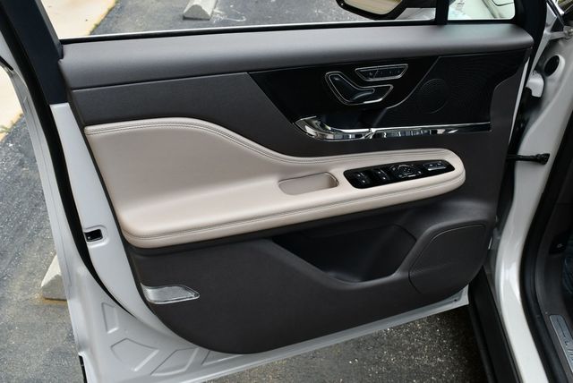 2023 Lincoln Corsair Standard FWD W/Equipment Group 101A & Navigation - 23050044 - 40