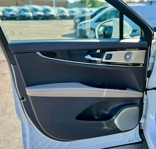 2023 Lincoln Nautilus Reserve AWD - 23069840 - 9
