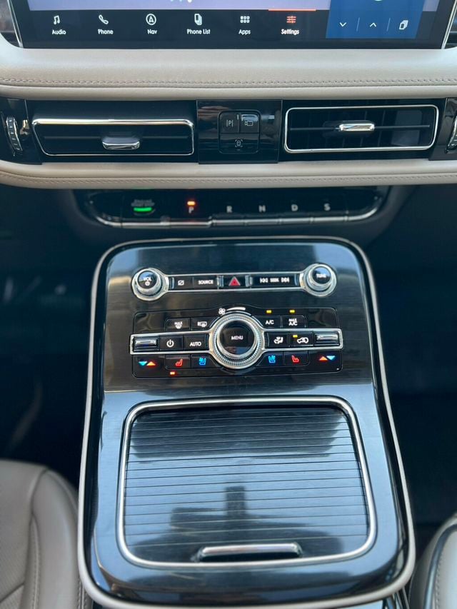 2023 Lincoln Nautilus Reserve AWD - 23069840 - 26