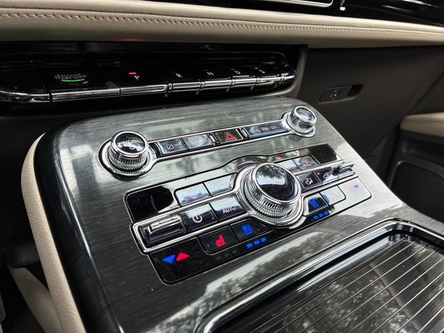 2023 Lincoln Nautilus Reserve AWD - 23019008 - 30