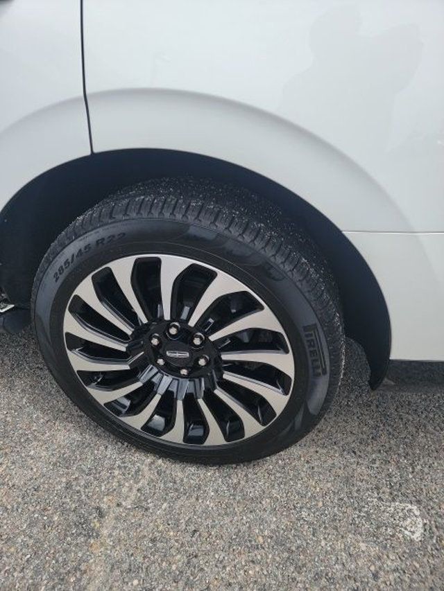 2023 Lincoln Navigator Black Label 4x4 - 23010191 - 7