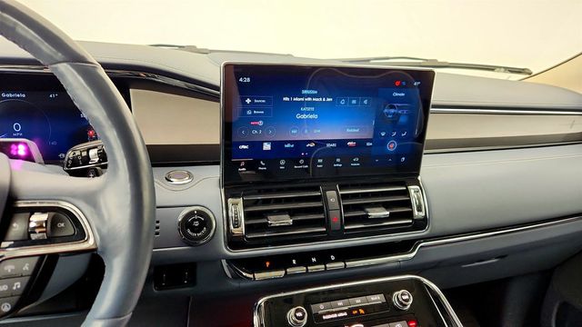 2023 Lincoln Navigator Black Label 4x4 with HD Trailer Tow Package & Massaging 2nd Row - 22984035 - 16