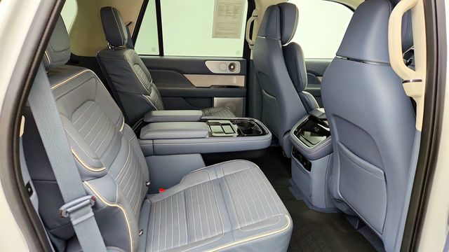 2023 Lincoln Navigator Black Label 4x4 with HD Trailer Tow Package & Massaging 2nd Row - 22984035 - 23