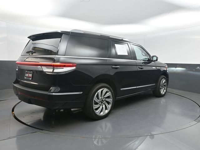 2023 Lincoln Navigator Reserve 4x2 - 23021031 - 31