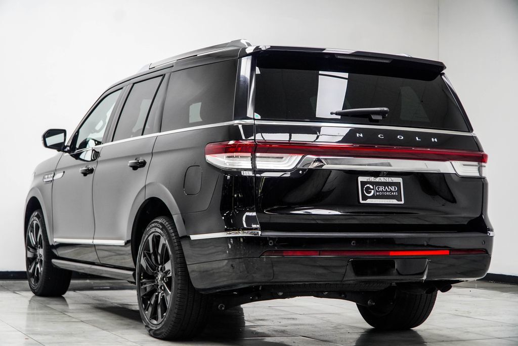 Lincoln Navigator photo 11