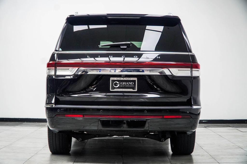 Lincoln Navigator photo 12