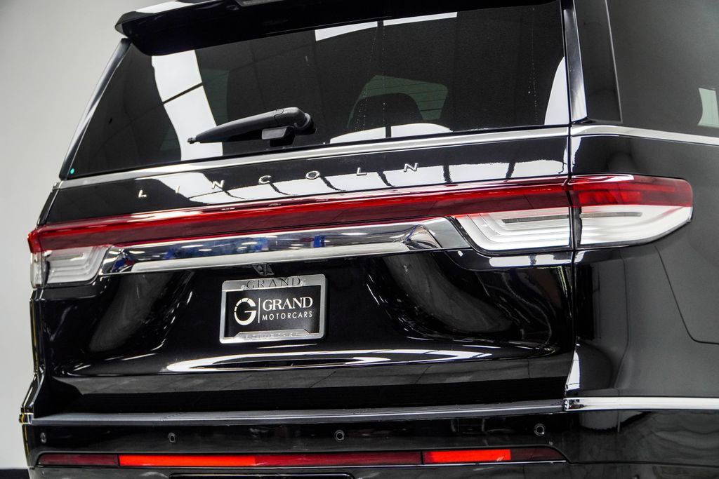 Lincoln Navigator photo 14