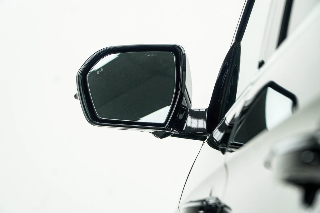 Lincoln Navigator photo 15