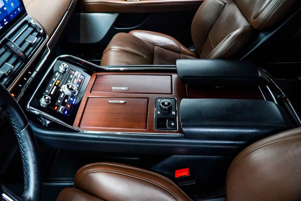 Lincoln Navigator photo 20