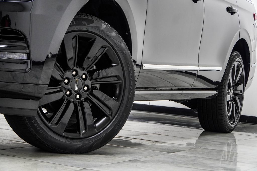 Lincoln Navigator photo 3