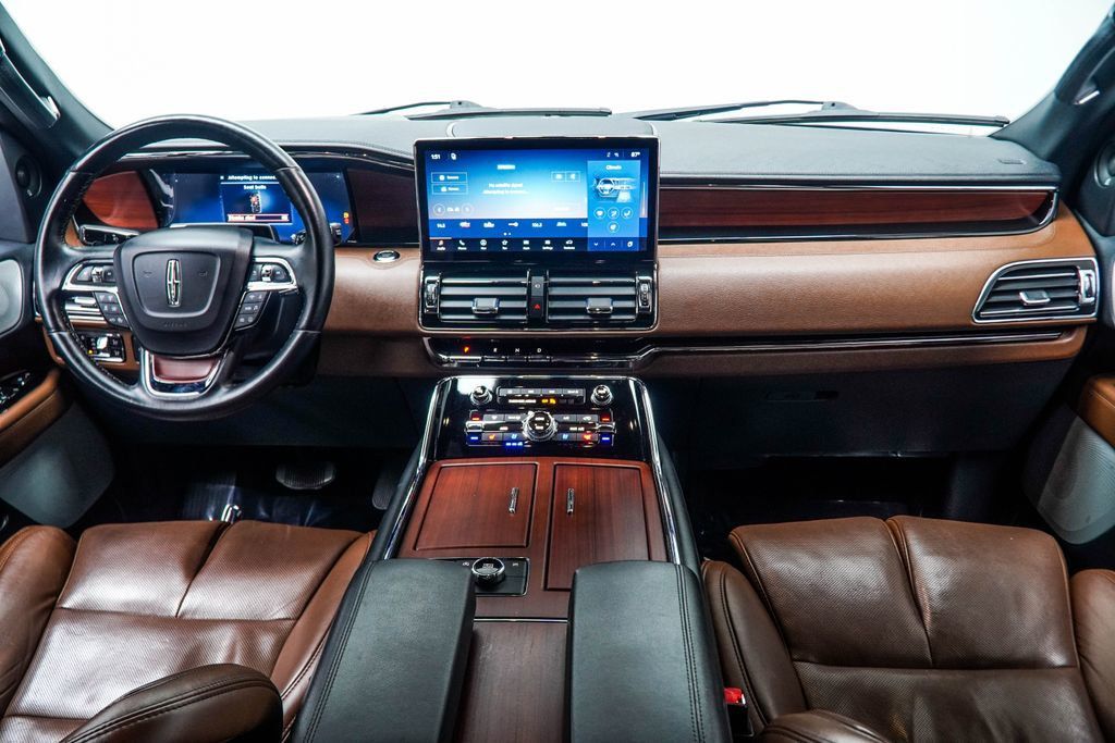 Lincoln Navigator photo 6