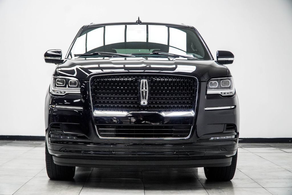 Lincoln Navigator photo 8
