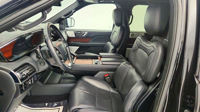 2023 Lincoln Navigator Reserve 4x4 with Equipment 201A & 22'' Wheels - 22963038 - 19