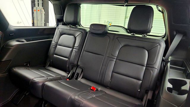 2023 Lincoln Navigator Reserve 4x4 with Equipment 201A & 22'' Wheels - 22963038 - 21