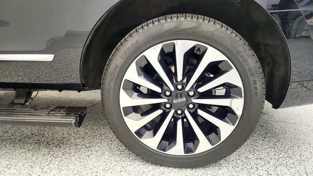 2023 Lincoln Navigator Reserve 4x4 with Equipment 201A & 22'' Wheels - 22963038 - 8
