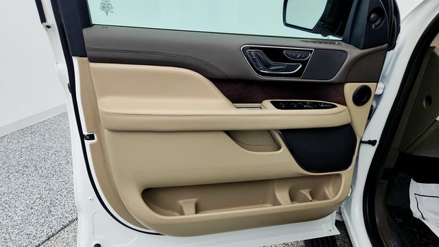2023 Lincoln Navigator Standard 4x4 - 22978359 - 9