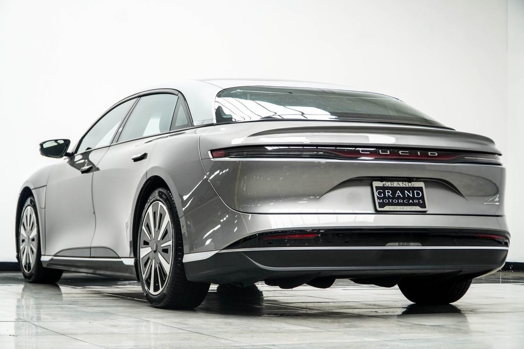 Lucid Air photo 11