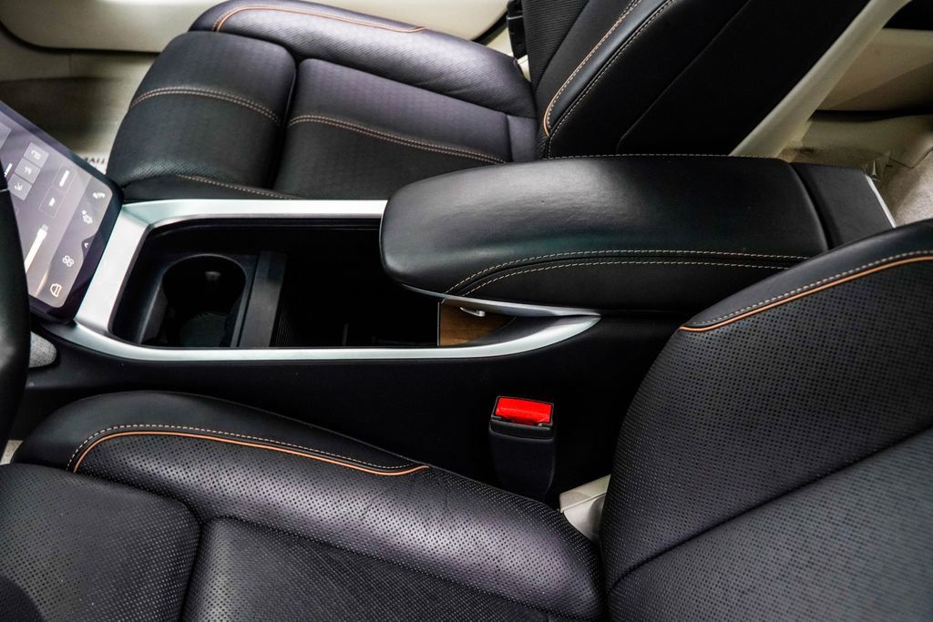 Lucid Air photo 23