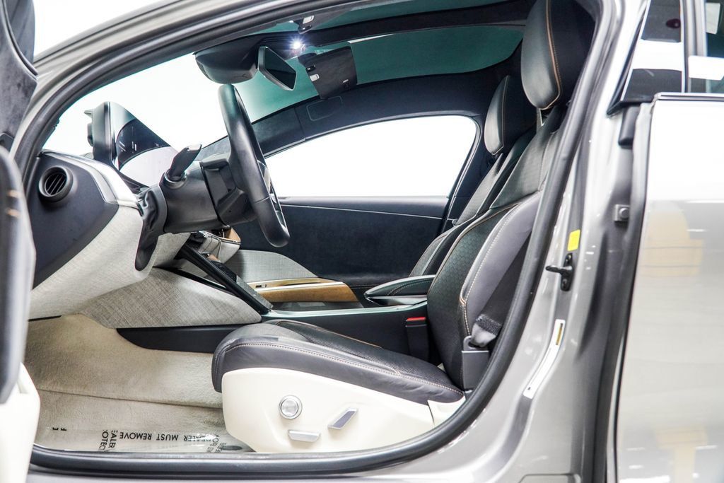 Lucid Air photo 40