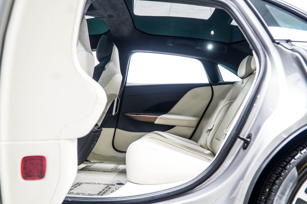Lucid Air photo 41