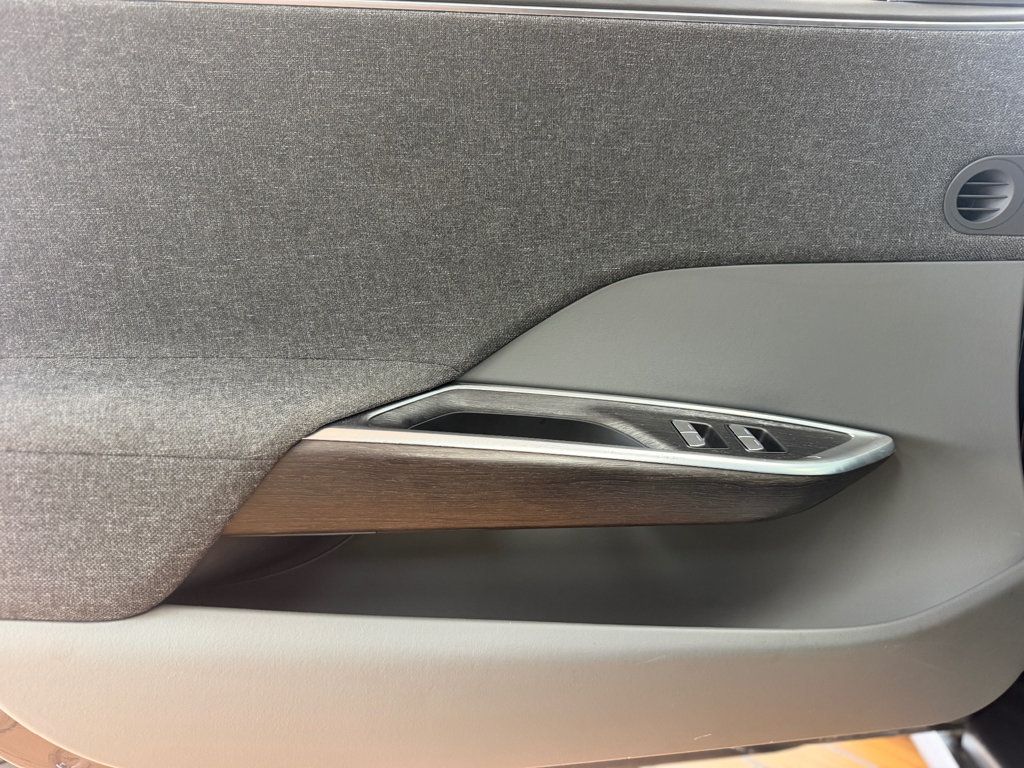 2023 Lucid Air Pure AWD - 23085574 - 17