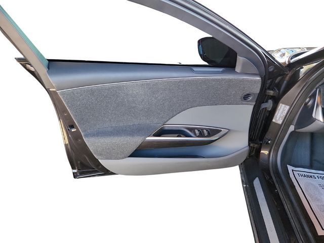 2023 Lucid Air Pure AWD (384-Mile Range) - 22934686 - 9