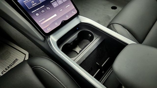 2023 Lucid Air Pure AWD (384-Mile Range) - 22951317 - 16