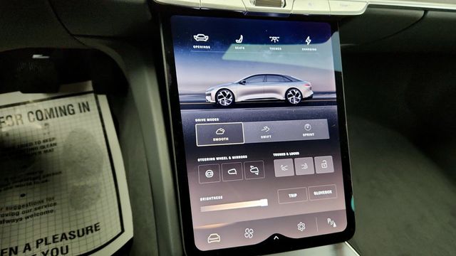 2023 Lucid Air Pure AWD (384-Mile Range) - 22951317 - 17