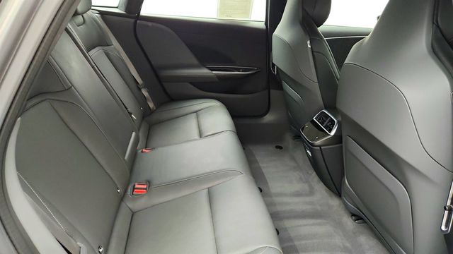 2023 Lucid Air Pure AWD with 19'' Aero Range Wheels - 23026820 - 22