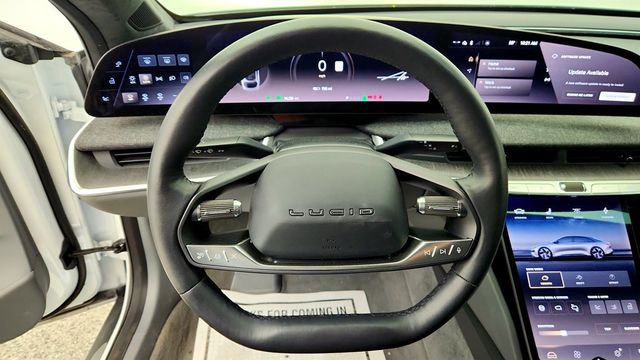 2023 Lucid Air Pure AWD with 20'' Aero Lite Wheels - 23026186 - 12