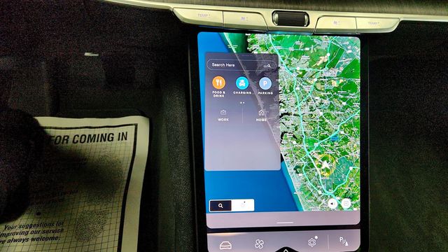 2023 Lucid Air Touring AWD w/ 19'' Aero Range Wheels - 23004596 - 18