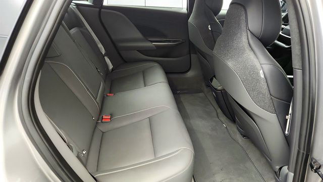 2023 Lucid Air Touring AWD w/ 19'' Aero Range Wheels - 23004596 - 22