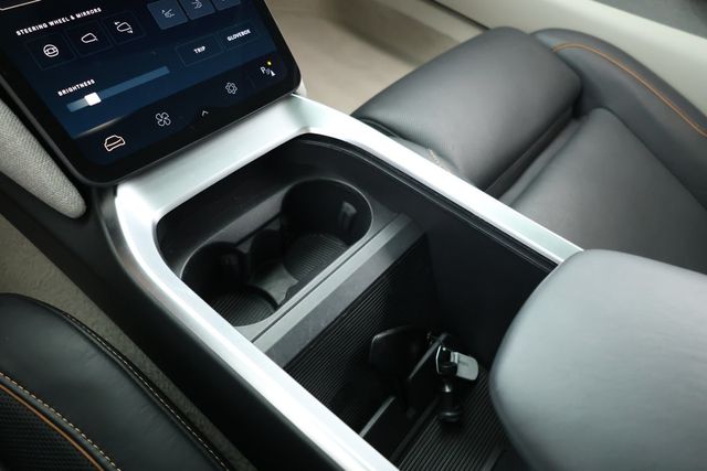 2023 Lucid Air Touring AWD with 19'' Wheels (425-Mile Range) - 22912876 - 14