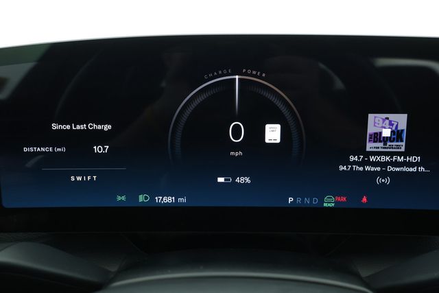 2023 Lucid Air Touring AWD with 20'' Wheels (384-Mile Range) - 22922719 - 11