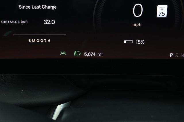 2023 Lucid Air Touring AWD with 20'' Wheels (384-Mile Range) - 22930941 - 11