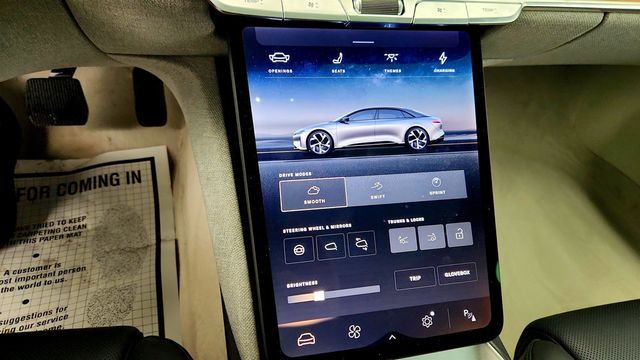 2023 Lucid Air Touring AWD with 20'' Wheels (384-Mile Range) - 22978773 - 17