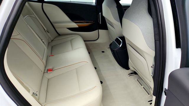 2023 Lucid Air Touring AWD with 20'' Wheels (384-Mile Range) - 22978773 - 22