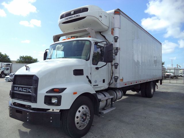 2023 Mack MD6 w/ 26ft Refrigerated Box Thermo King T-1000 & Liftgate - 22872074 - 1