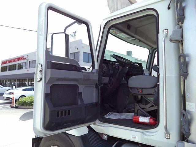 2023 Mack MD6 w/ 26ft Refrigerated Box Thermo King T-1000 & Liftgate - 22872074 - 31